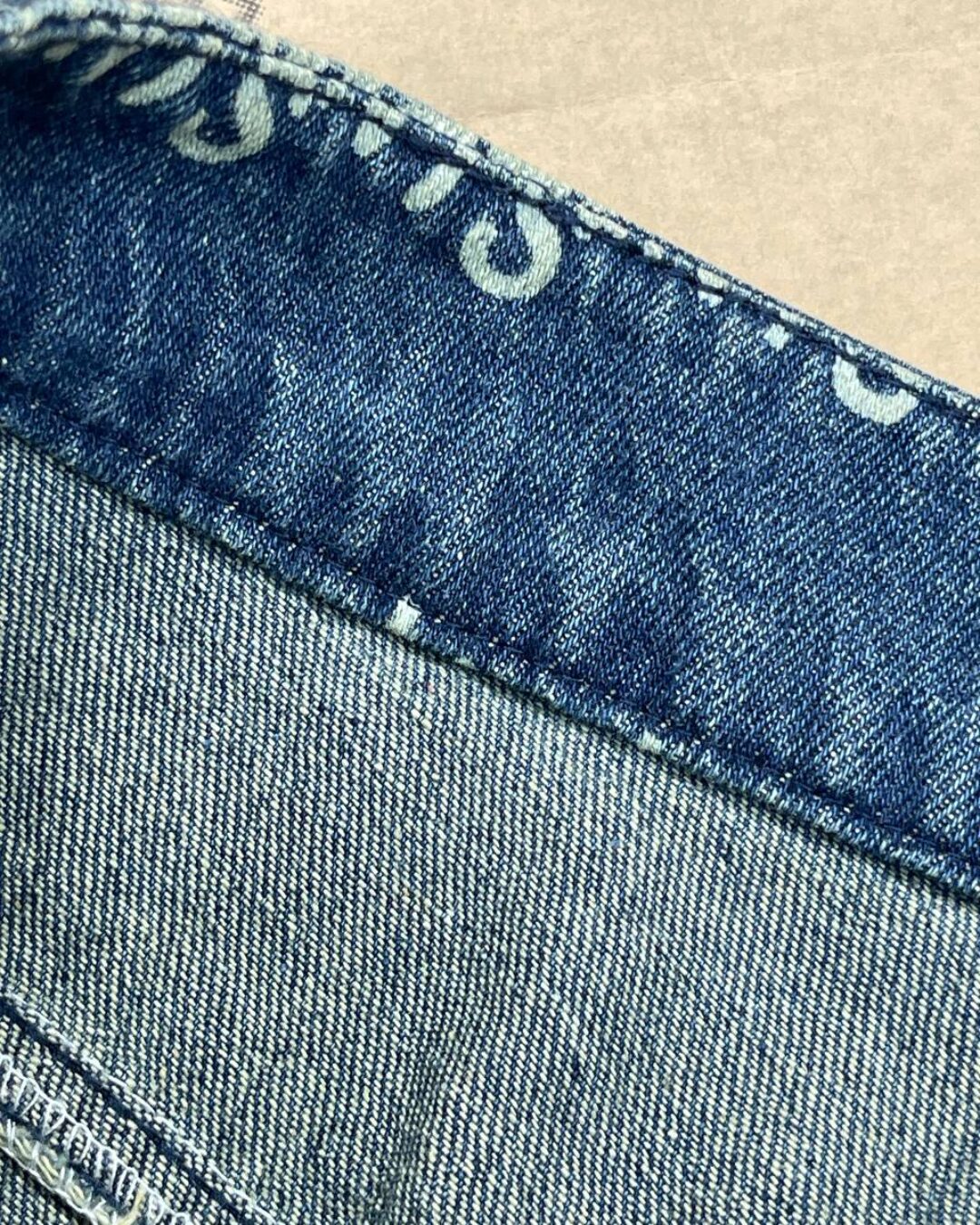Джинсы Vetements — фото 5