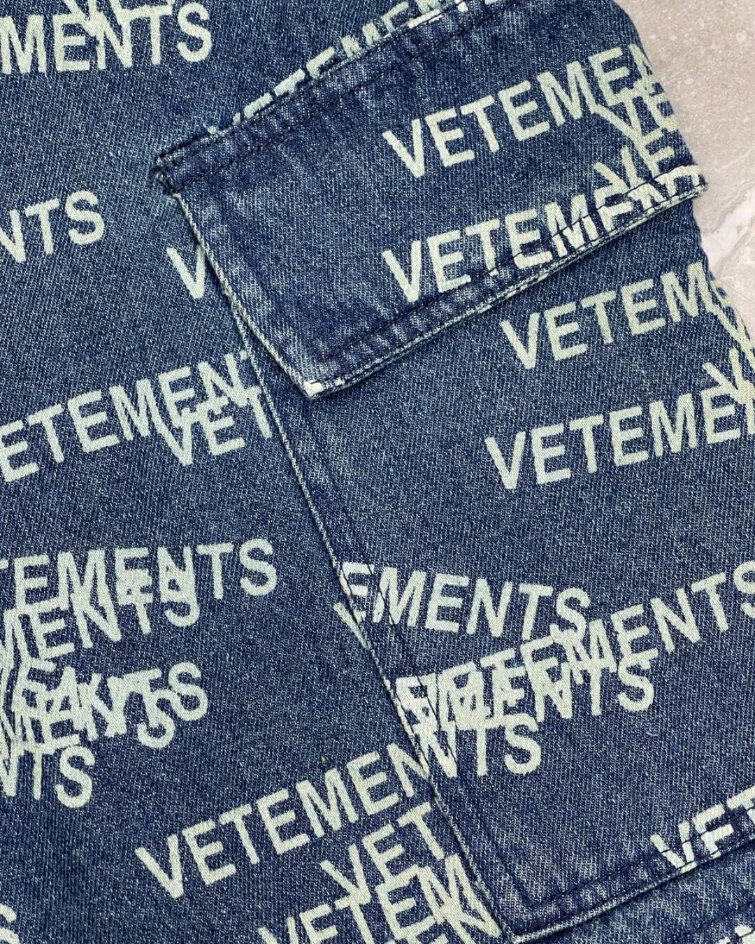 Джинсы Vetements — фото 7