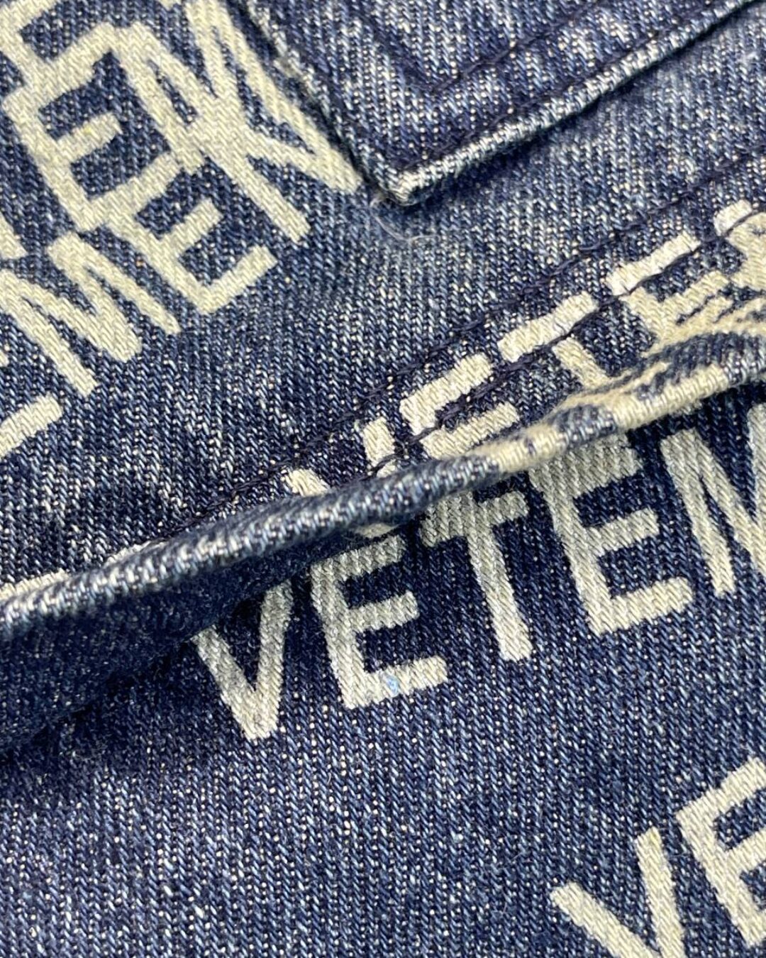 Джинсы Vetements — фото 9