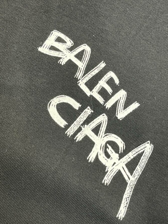 Футболка Balenciaga