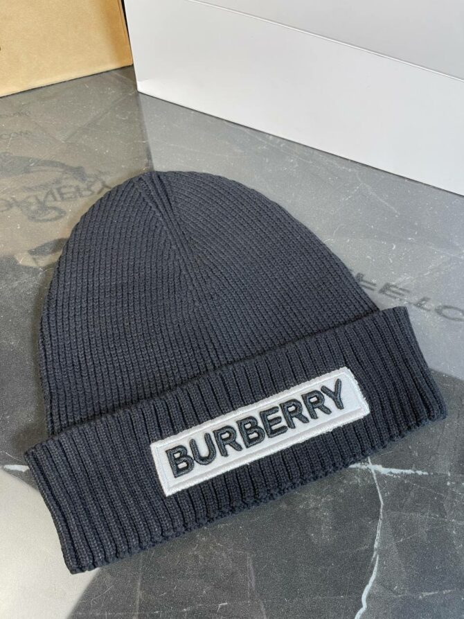 Шапка Burberry