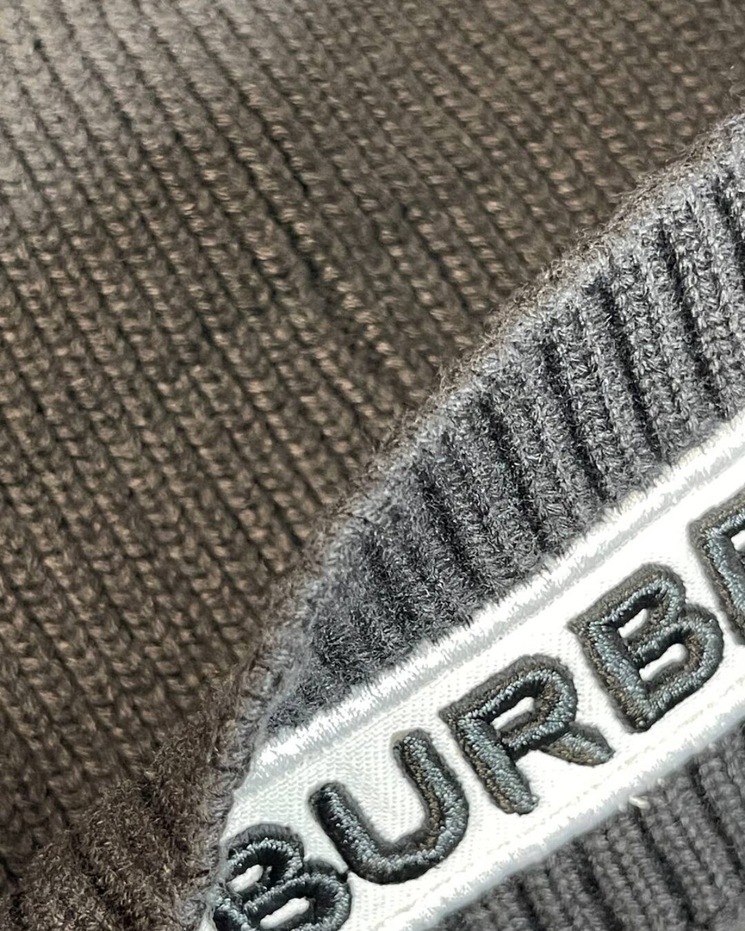 Шапка Burberry