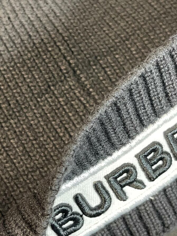 Шапка Burberry