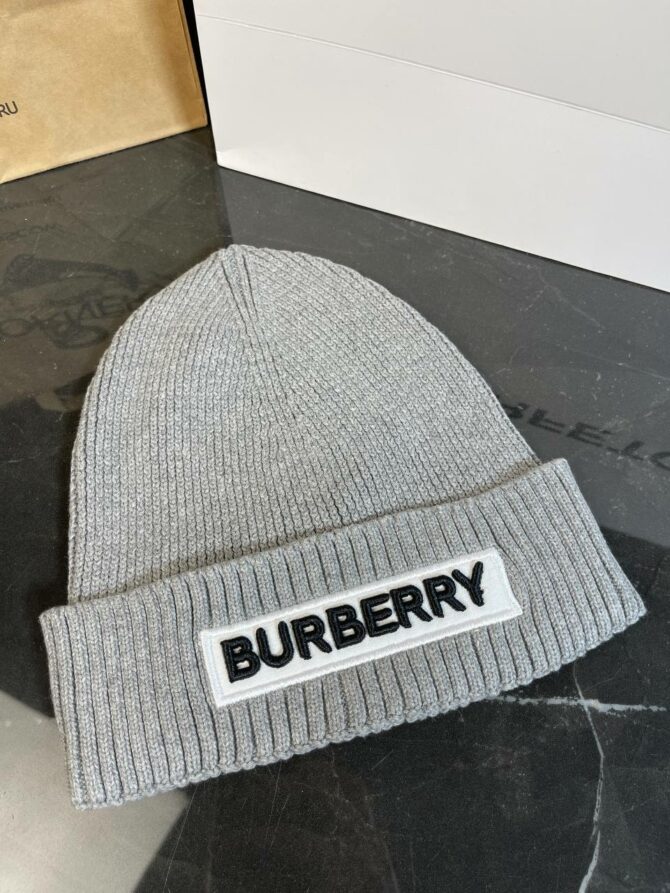 Шапка Burberry