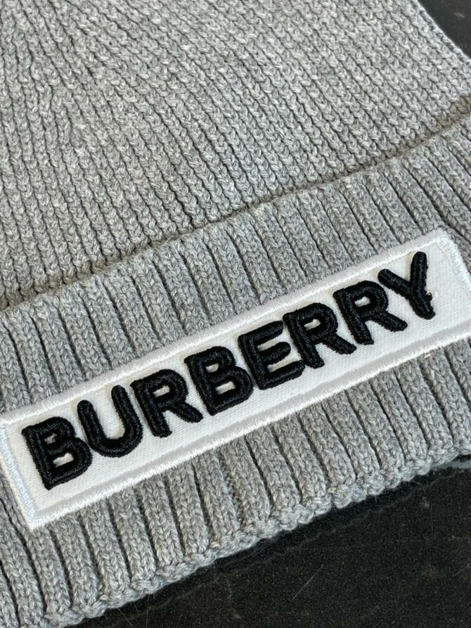 Шапка Burberry