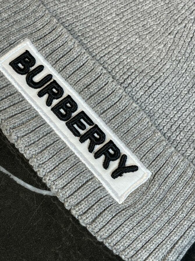 Шапка Burberry