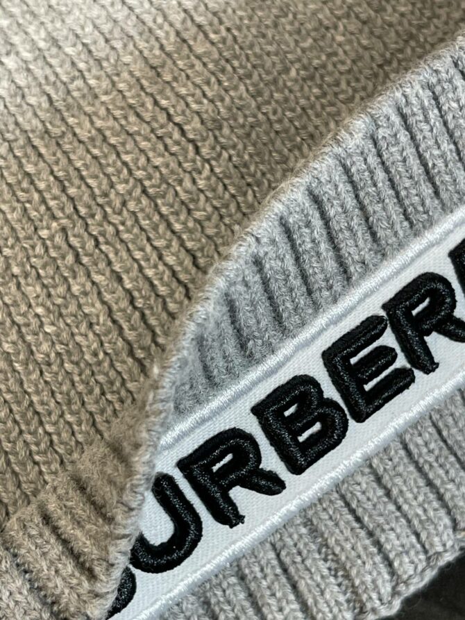 Шапка Burberry