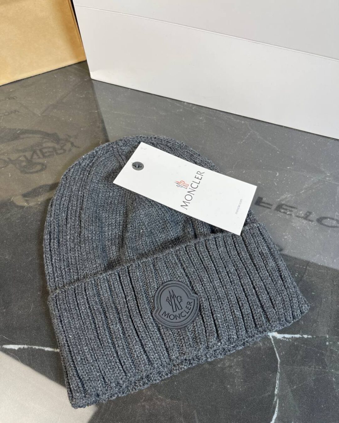 Шапка Moncler