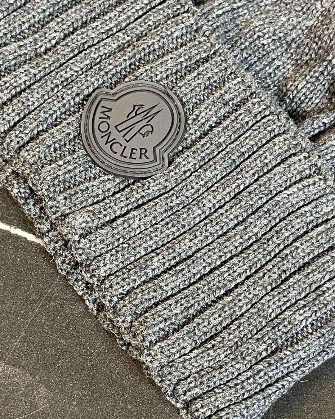 Шапка Moncler