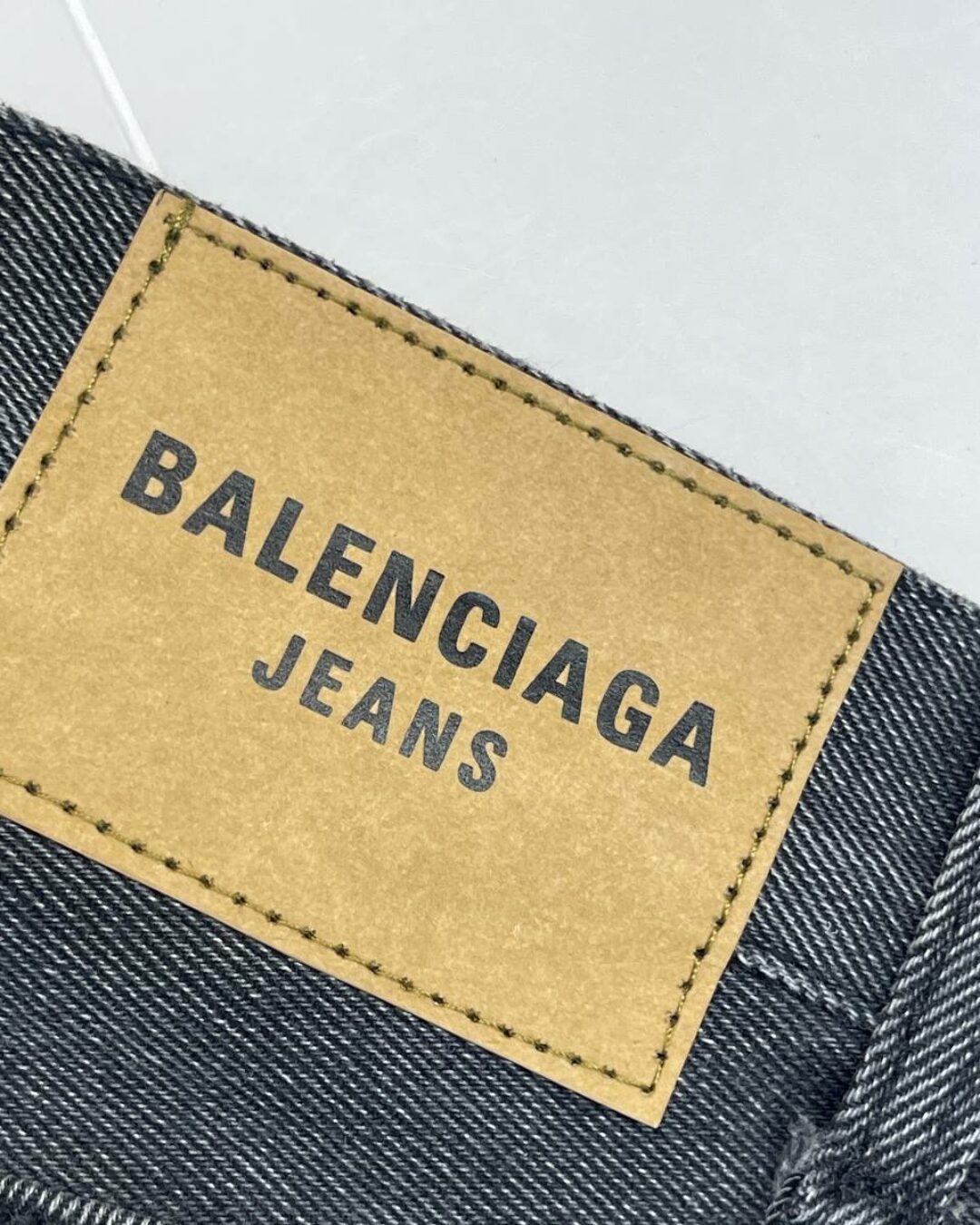 Джинсы Balenciaga