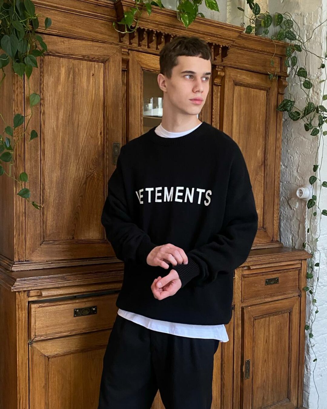 Свитер Vetements