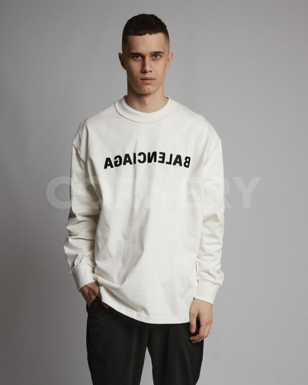 Кофта Balenciaga