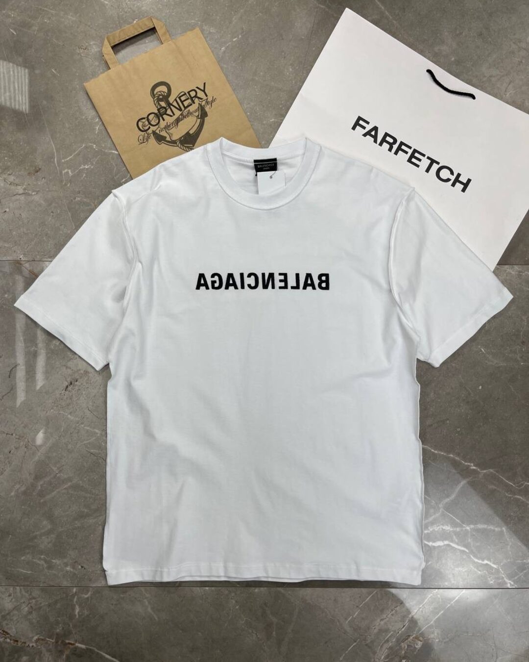 Футболка Balenciaga