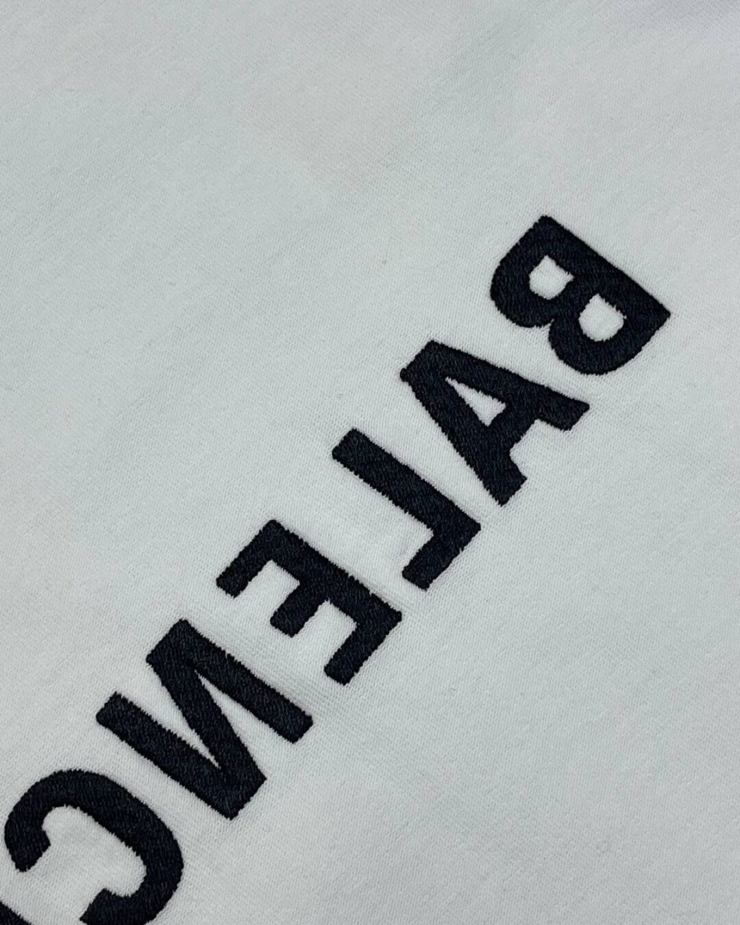 Футболка Balenciaga