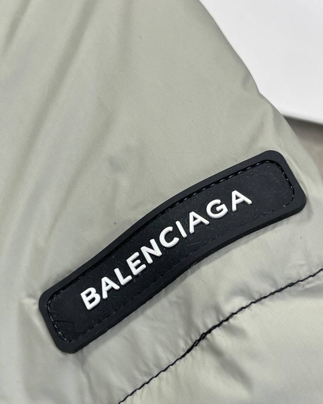 Пуховик Balenciaga