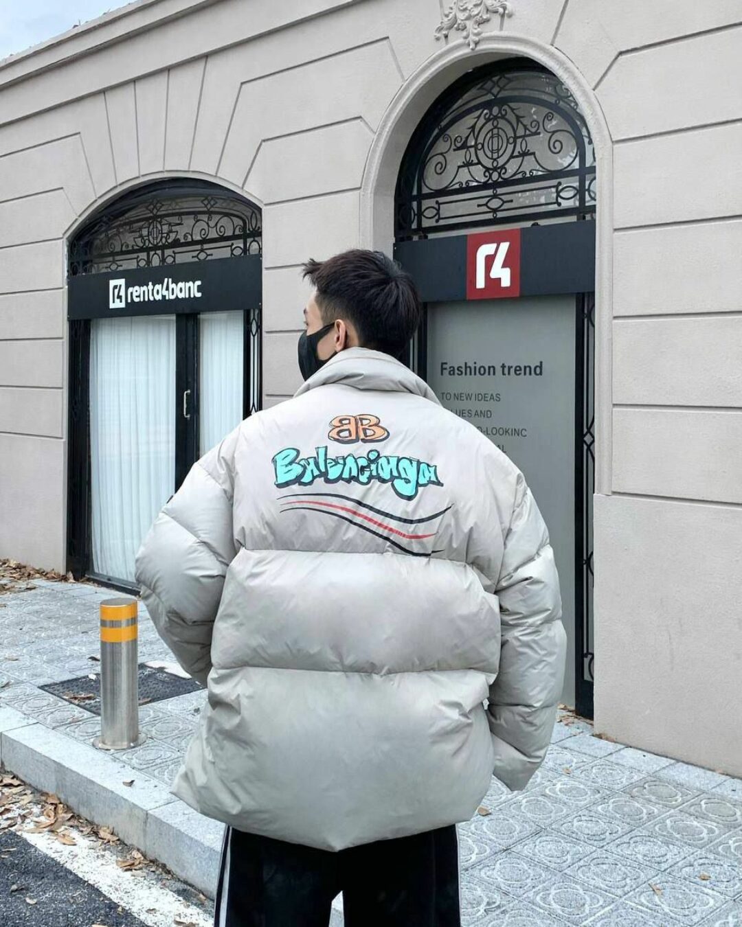 Пуховик Balenciaga