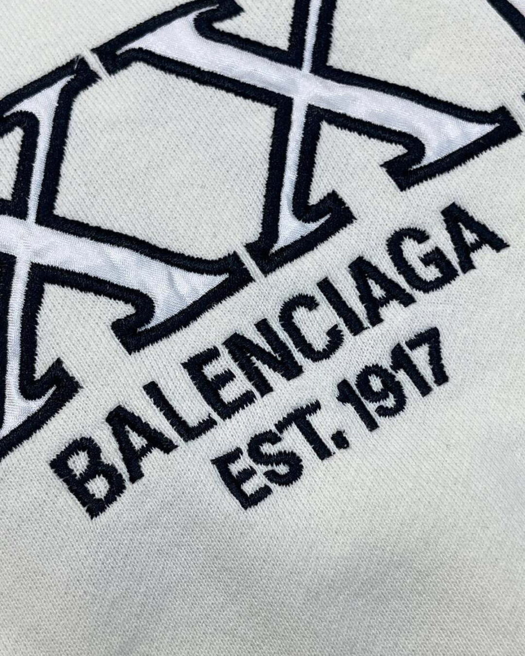 Худи Balenciaga — фото 4
