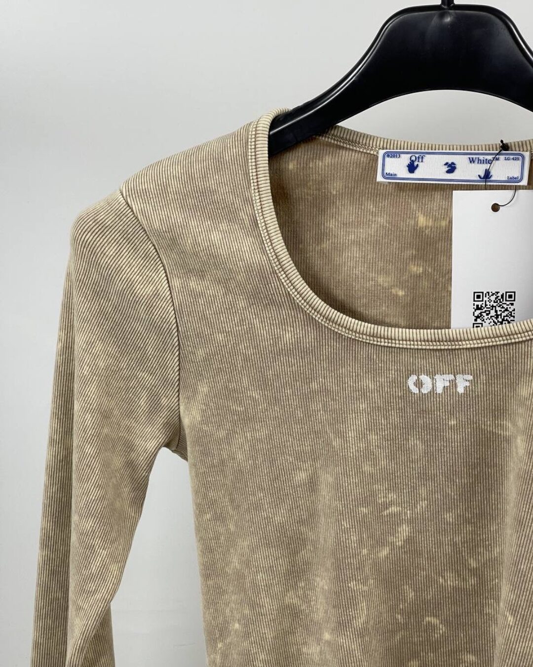 Топ Off White