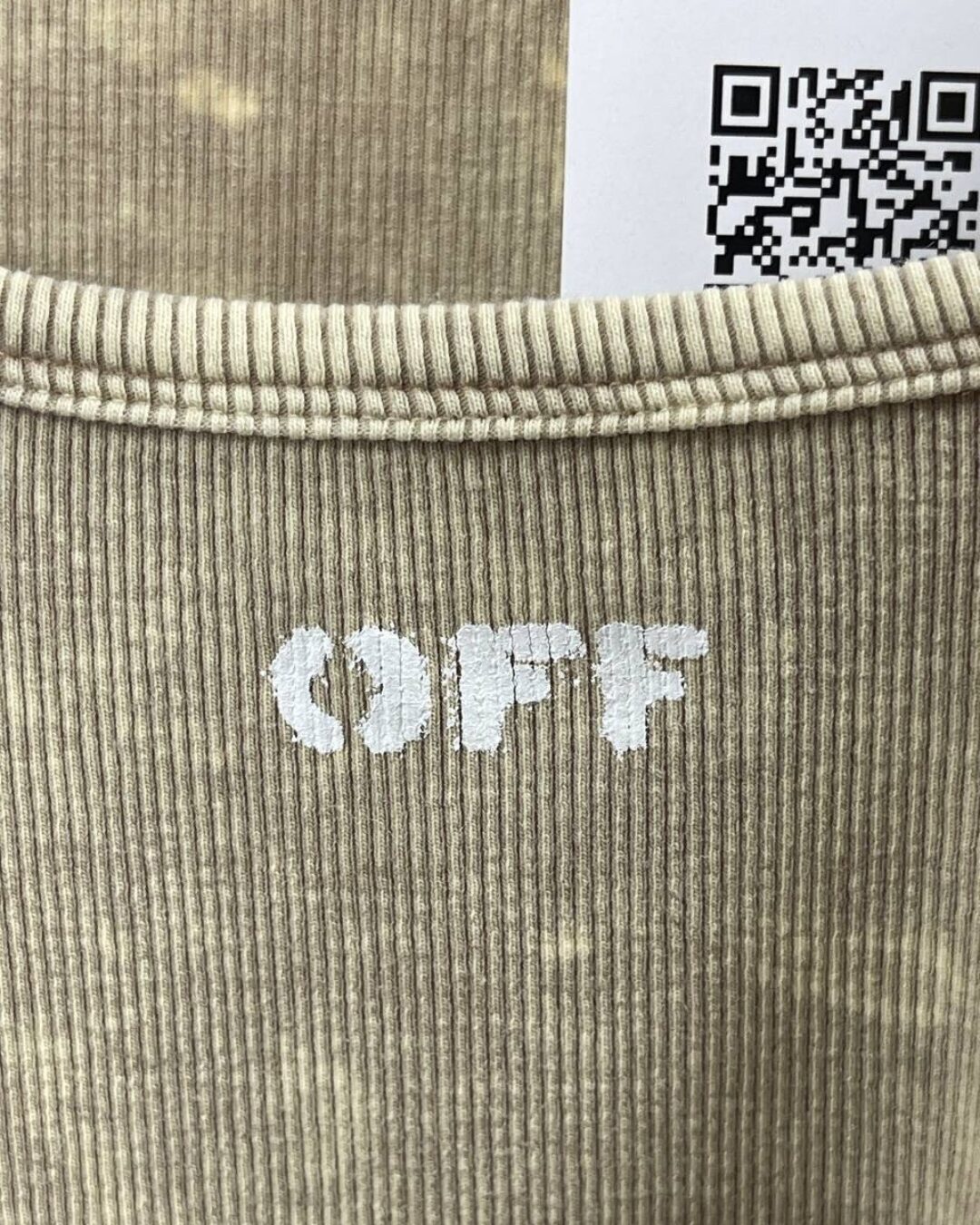 Топ Off White