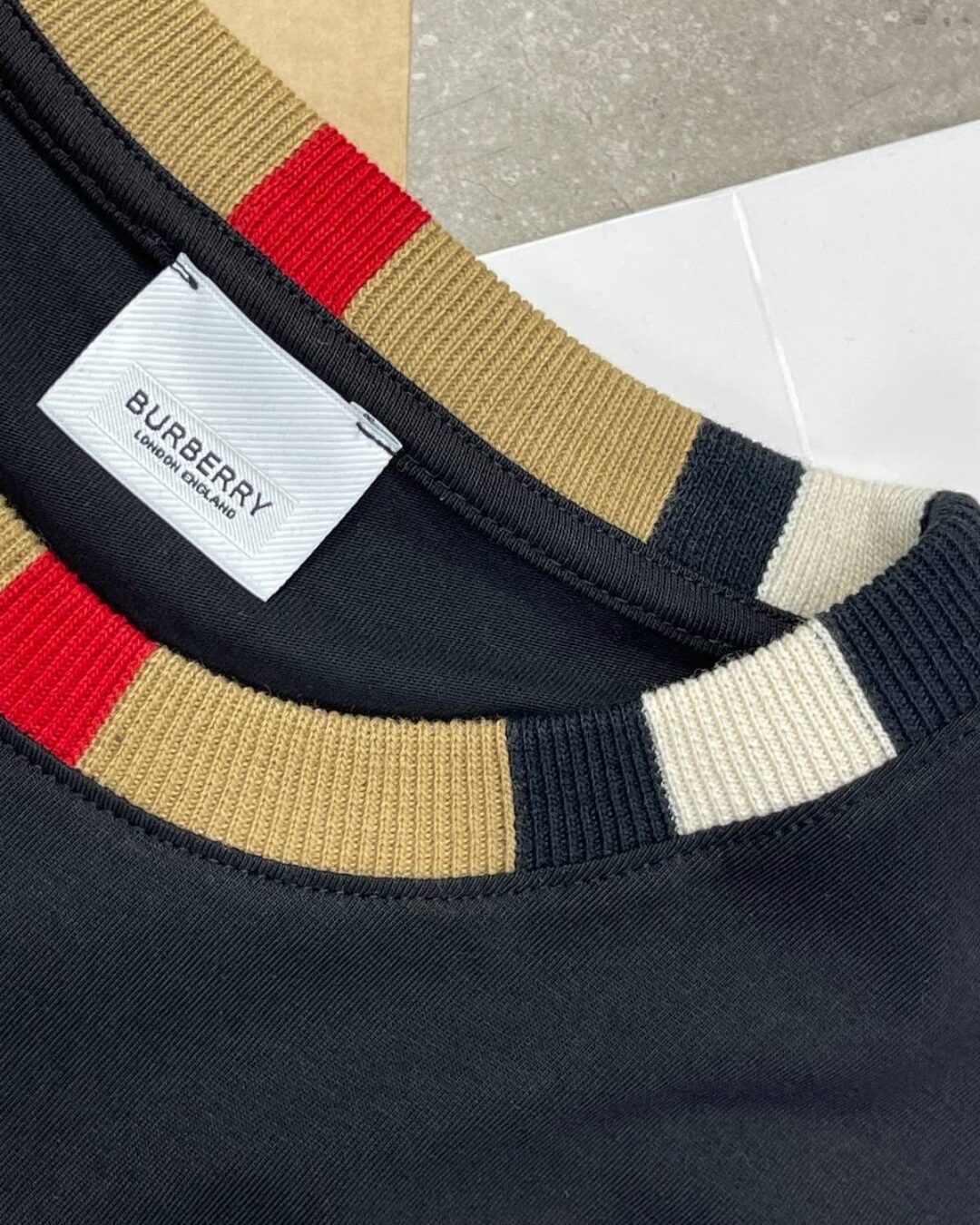 Футболка Burberry