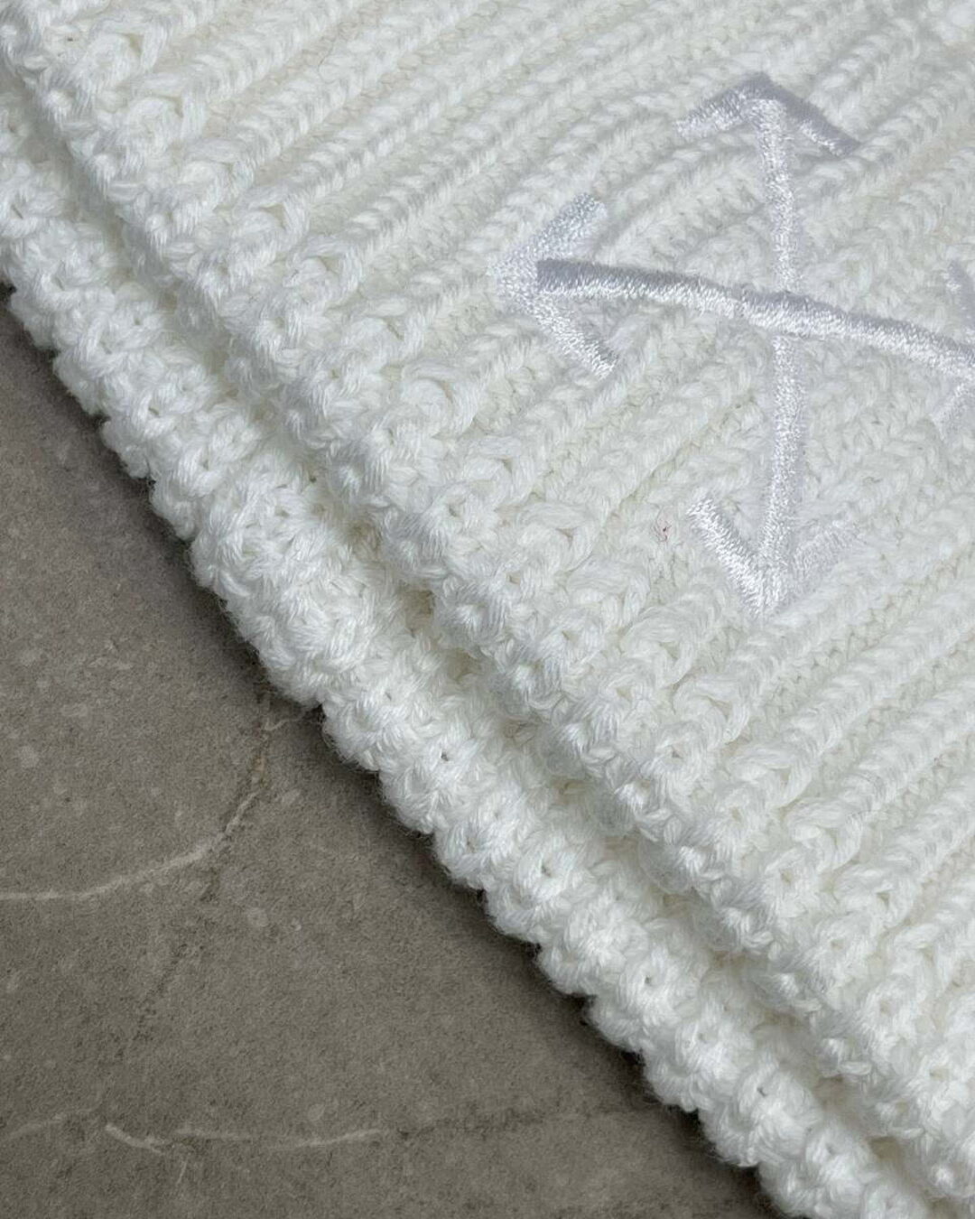 Шапка Off White