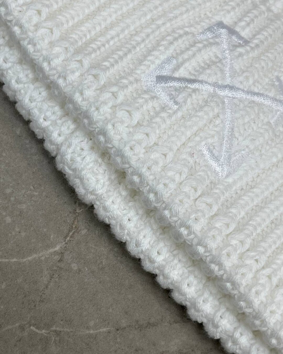 Шапка Off White