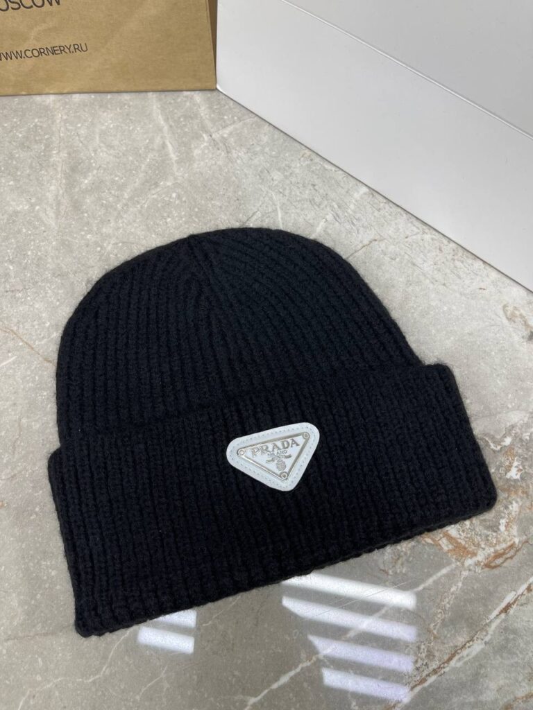 Шапка Prada