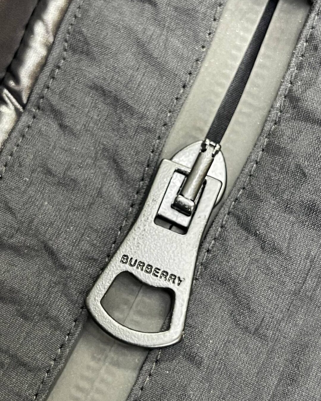 Пуховик Burberry
