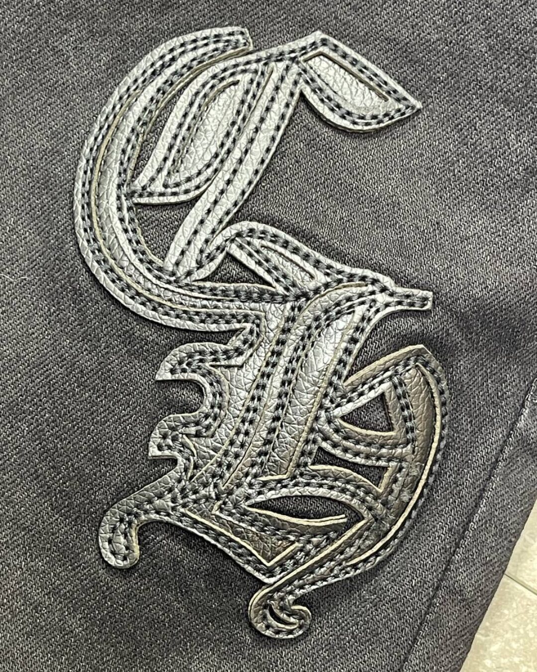 Джинсы Chrome Hearts