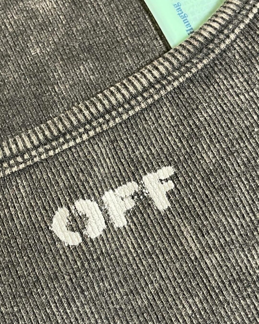 Топ Off White