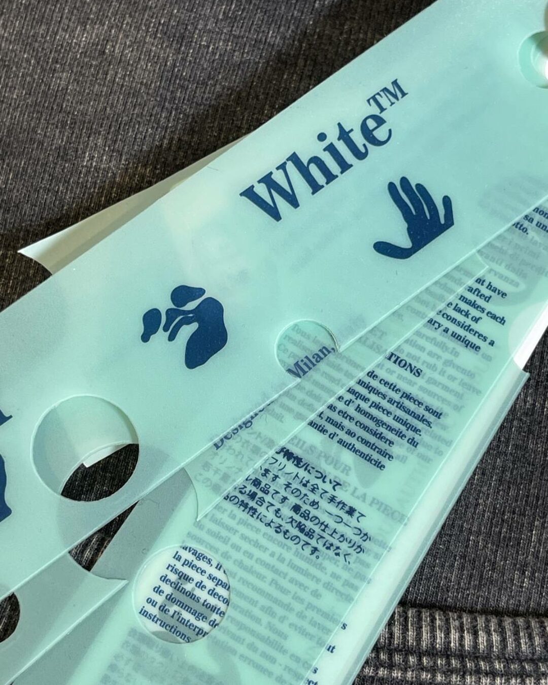 Топ Off White