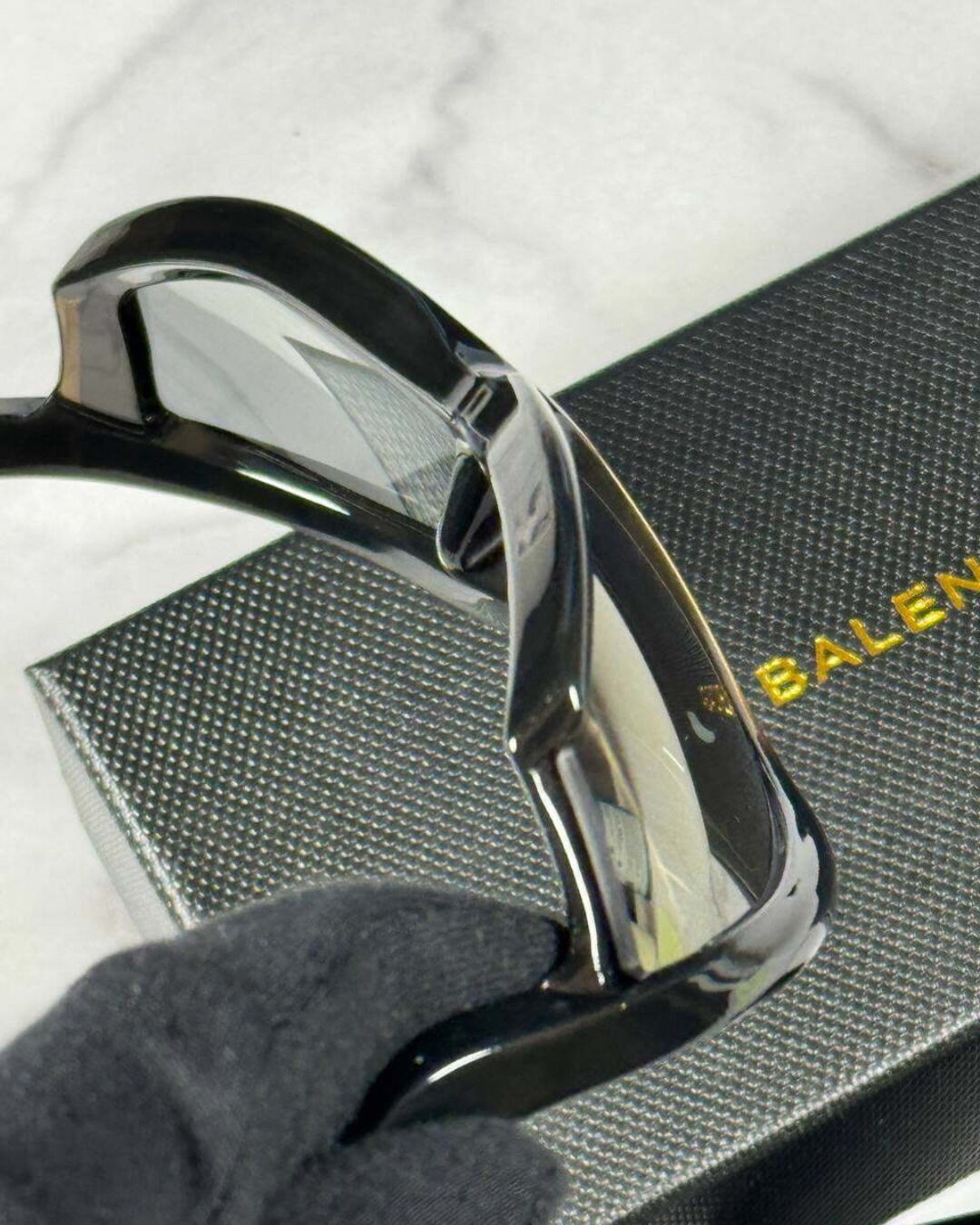 Очки Balenciaga