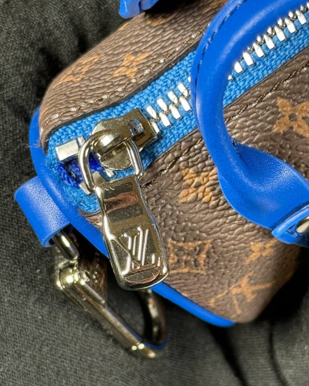 Ключница Louis Vuitton