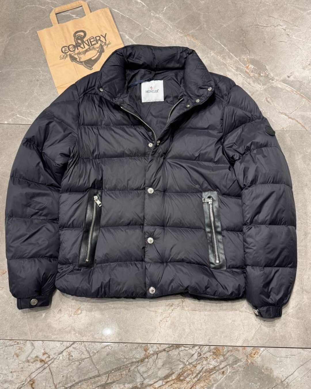 Пуховик Moncler