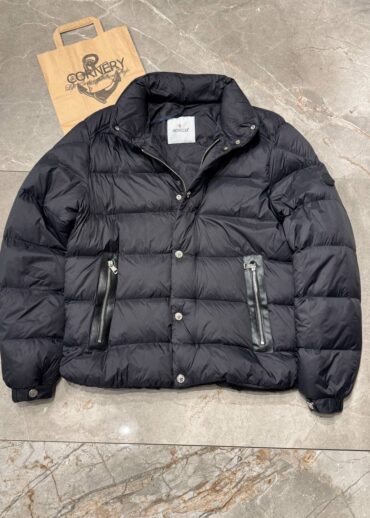 Пуховик Moncler
