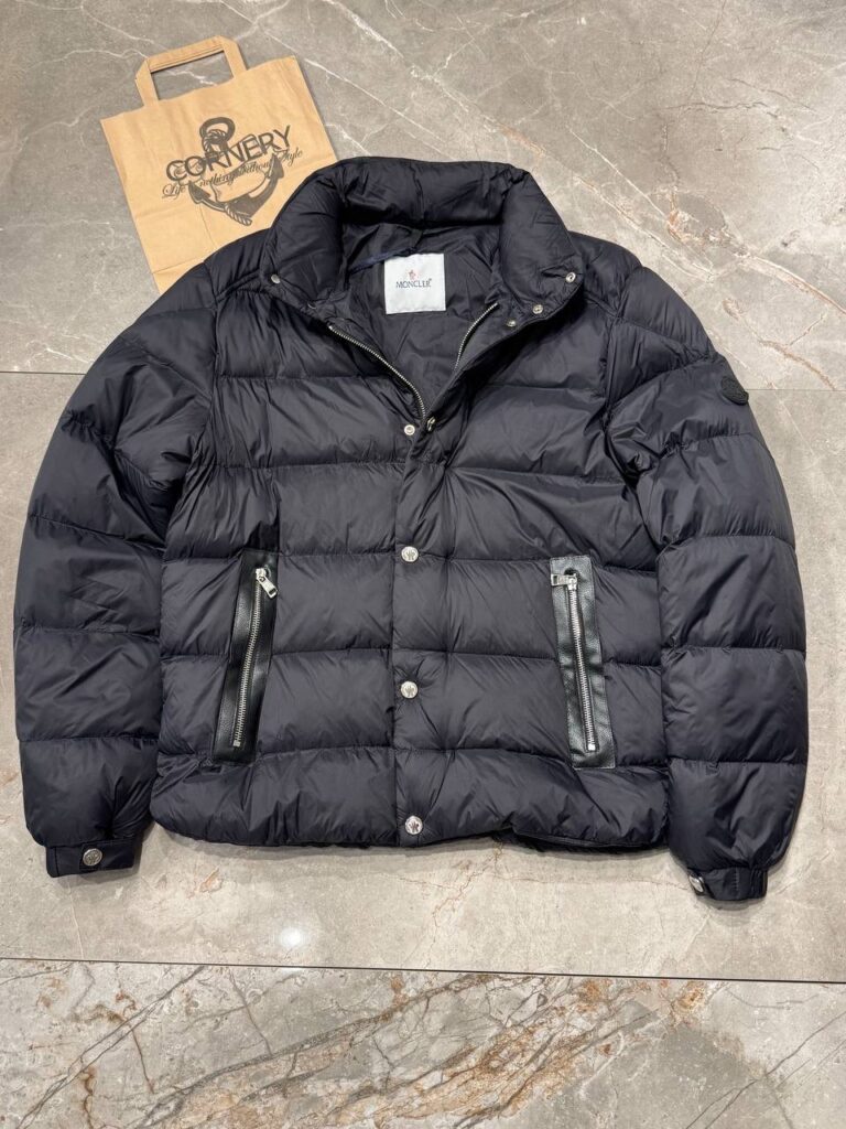 Пуховик Moncler