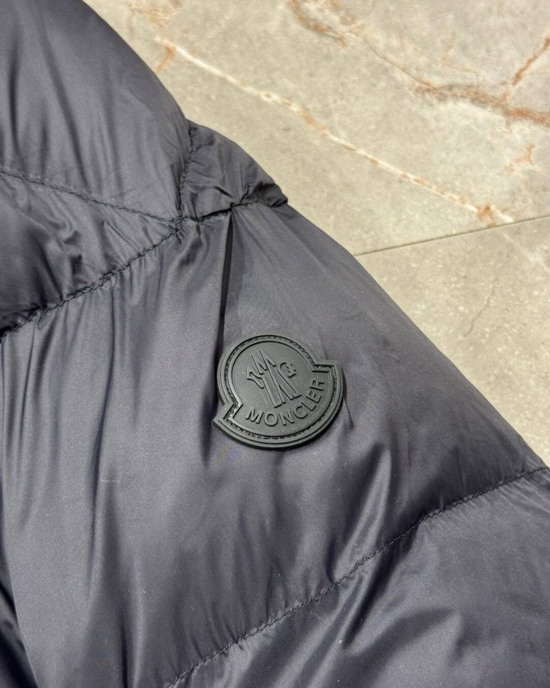 Пуховик Moncler