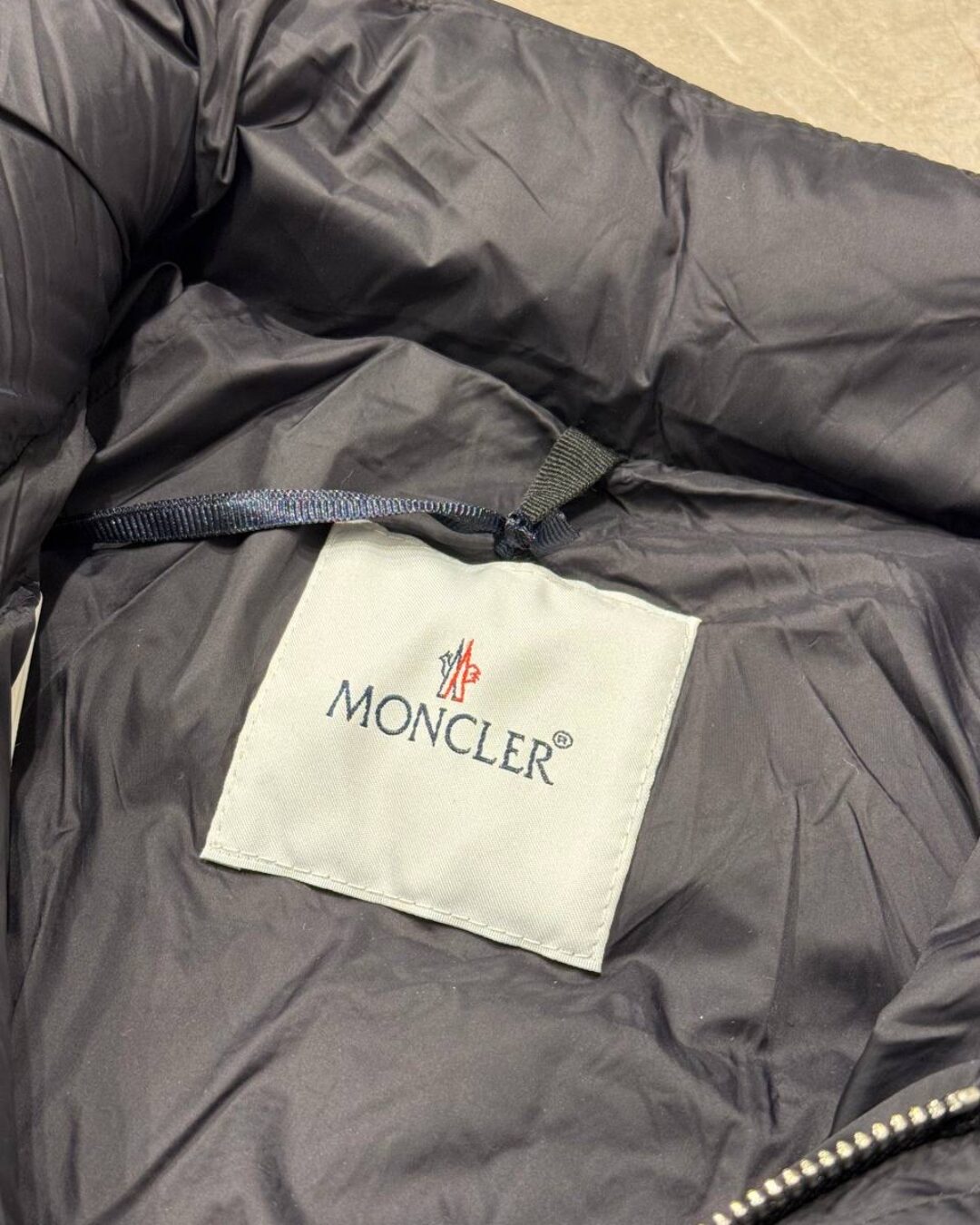 Пуховик Moncler