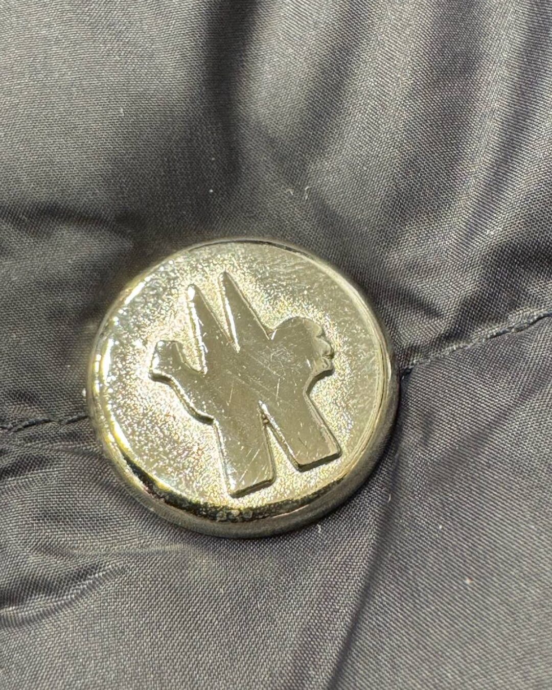 Пуховик Moncler