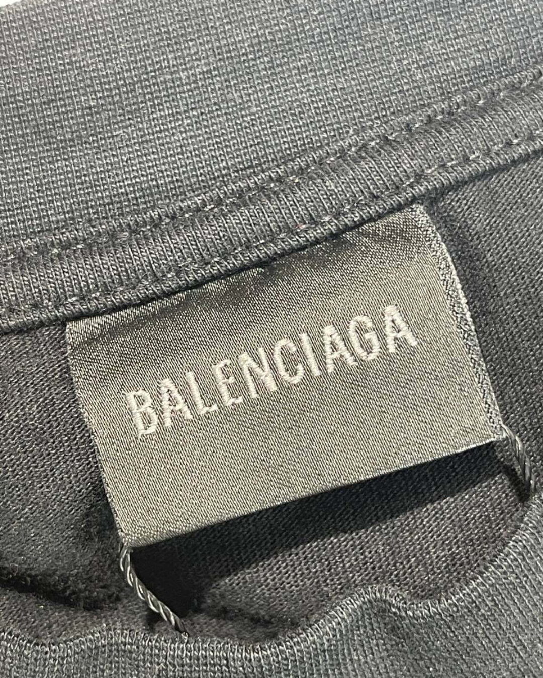 Футболка Balenciaga — фото 8