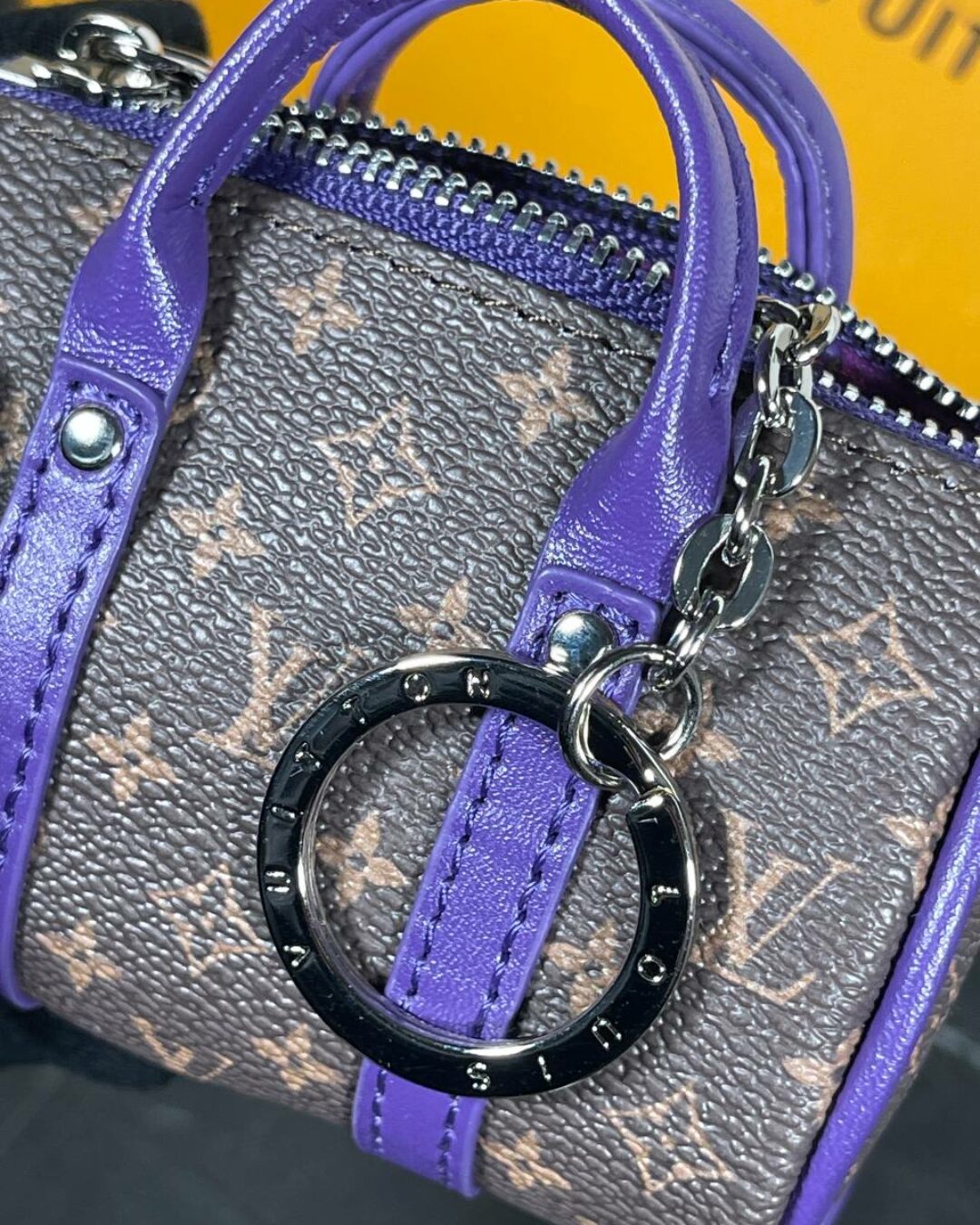 Ключница Louis Vuitton