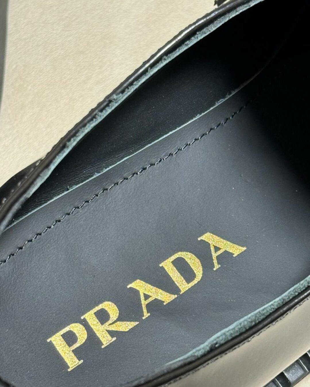 Лоферы Prada