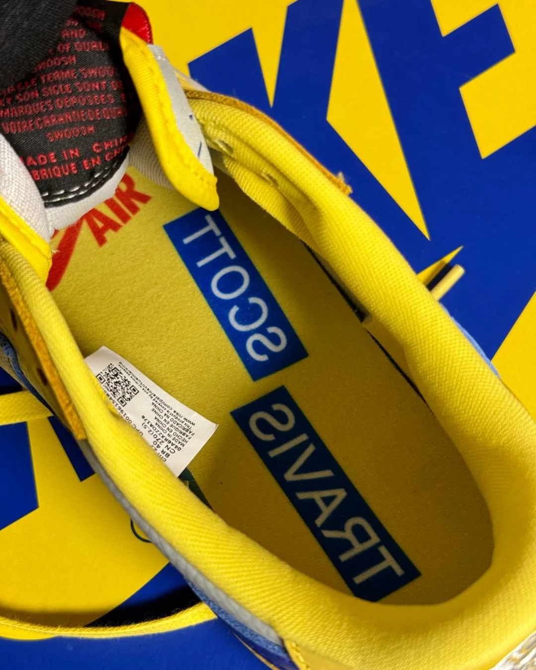Кеды Travis Scott x Wmns Air Jordan 1 Retro Low OG SP Canary — фото 9