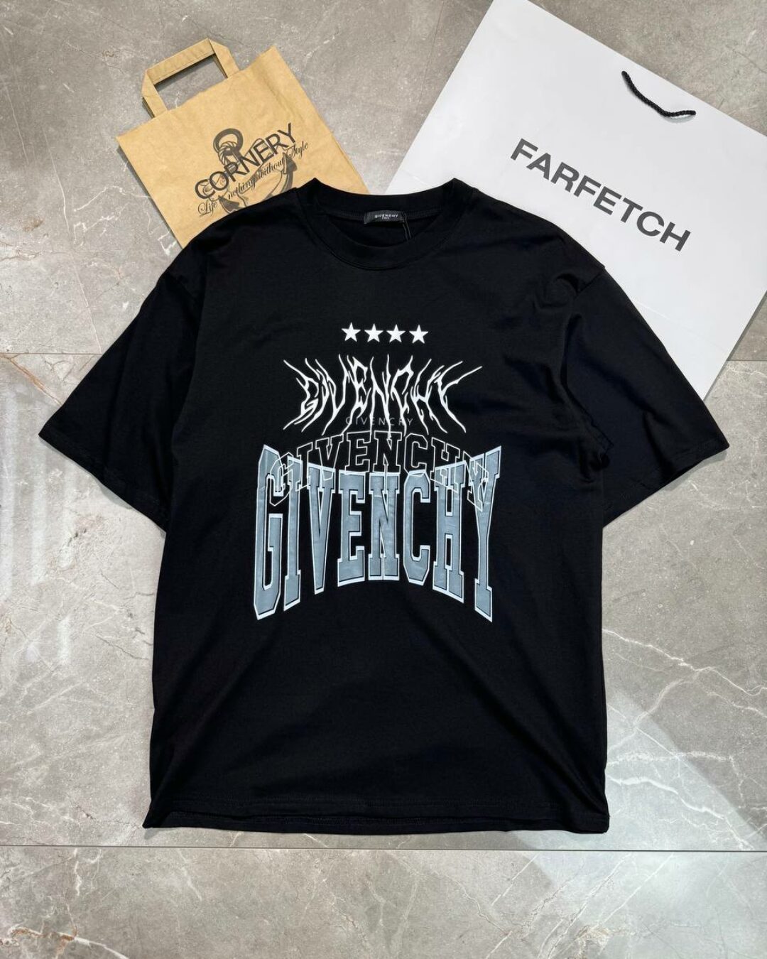 Футболка Givenchy
