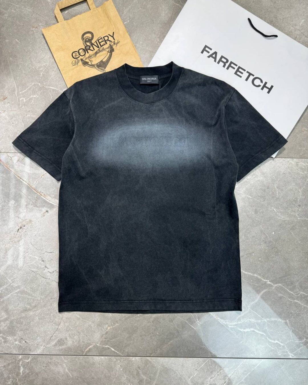 Футболка Balenciaga