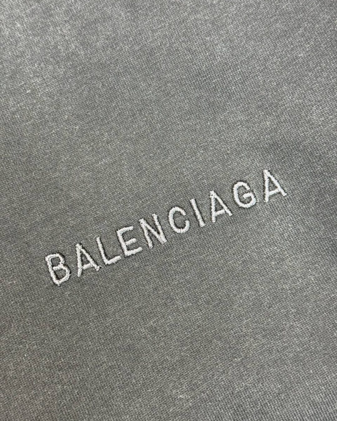 Футболка Balenciaga — фото 6