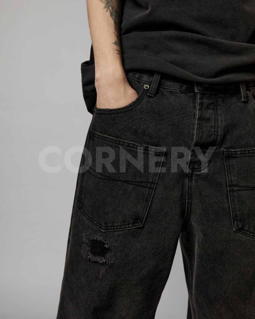 Джинсы Cornery