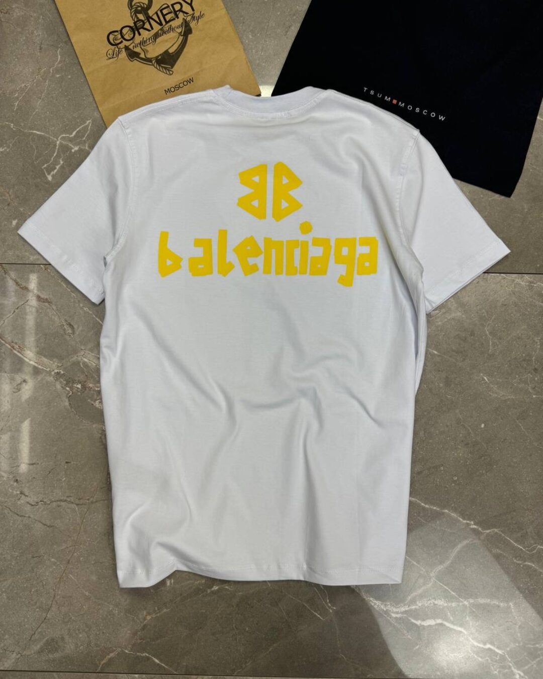 Футболка Balenciaga