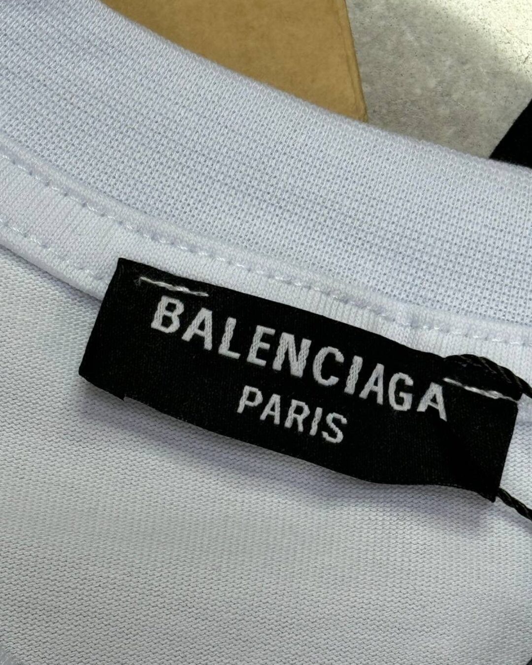 Футболка Balenciaga