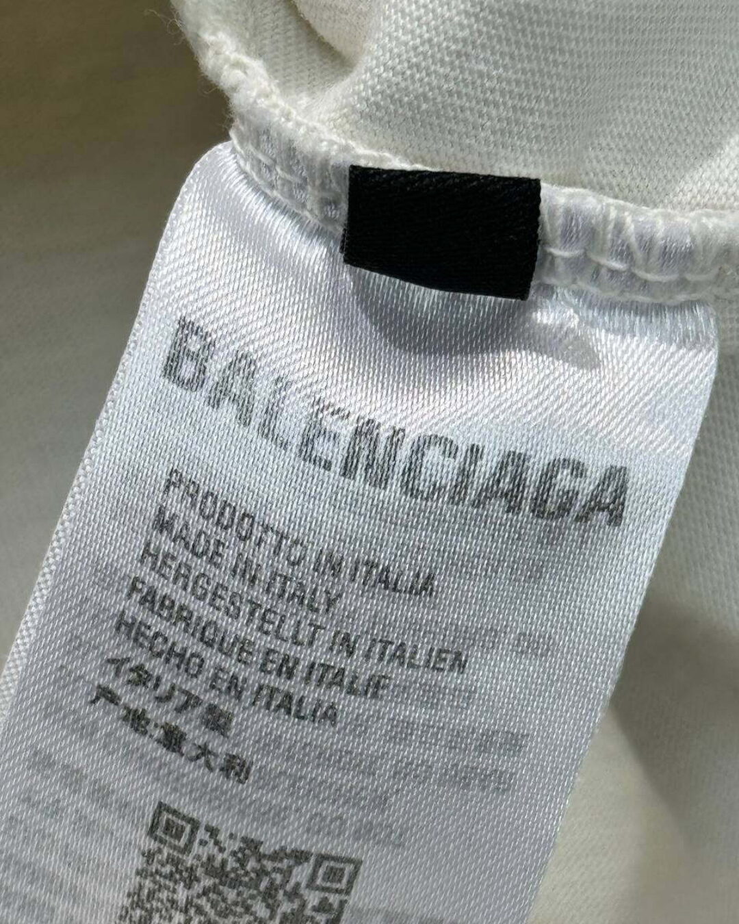 Футболка Balenciaga
